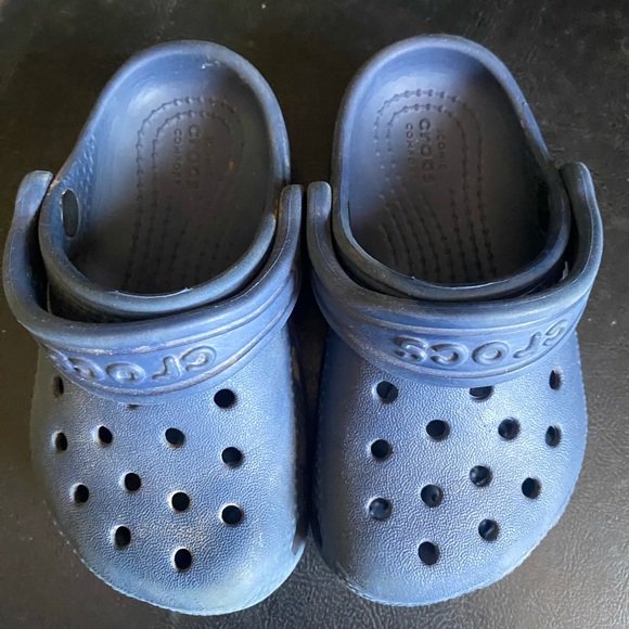 CROCS - toddler size C6 - Picture 1 of 3